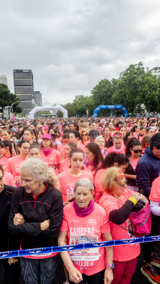 Numerosas corredoras partipan en la Carrera de la Mujer 2026, a 10 de mayo de 2026, en Madrid (España).
