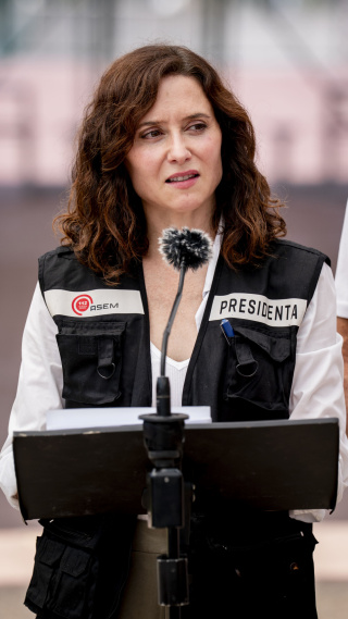 presidenta_comunidad_madrid_isabel_diaz_ayuso_atiende_medios_visita