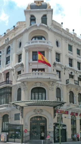 ADMIRADORES DE FRANCO y GOLPES DE ESTADO: así es el casino donde se hace apología de la dictadura