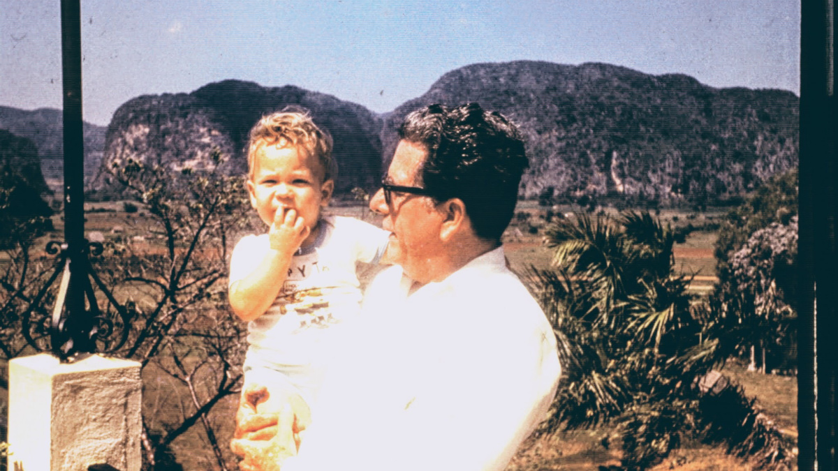 Un ayudante del Che acusa a Fidel por el fusilamiento del general Ochoa |  Público