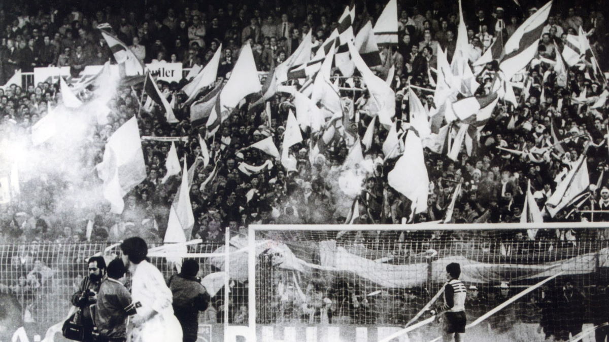 Écharpe De Foot Vintage Real Madrid – Ultras Sur – Supporters – Antiquité