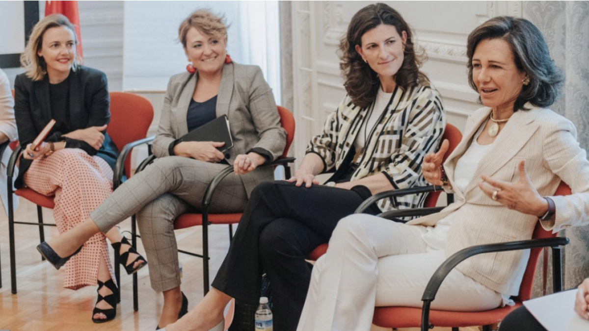 Banco Santander impulsa el empoderamiento de las mujeres | Público