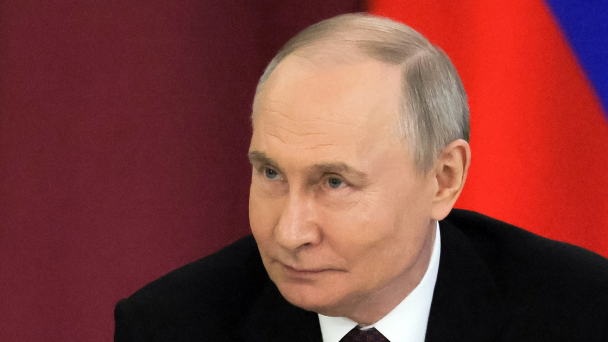 Putin ordena a sus tropas un alto el fuego en Ucrania por la Pascua hasta  la medianoche del domingo | Público