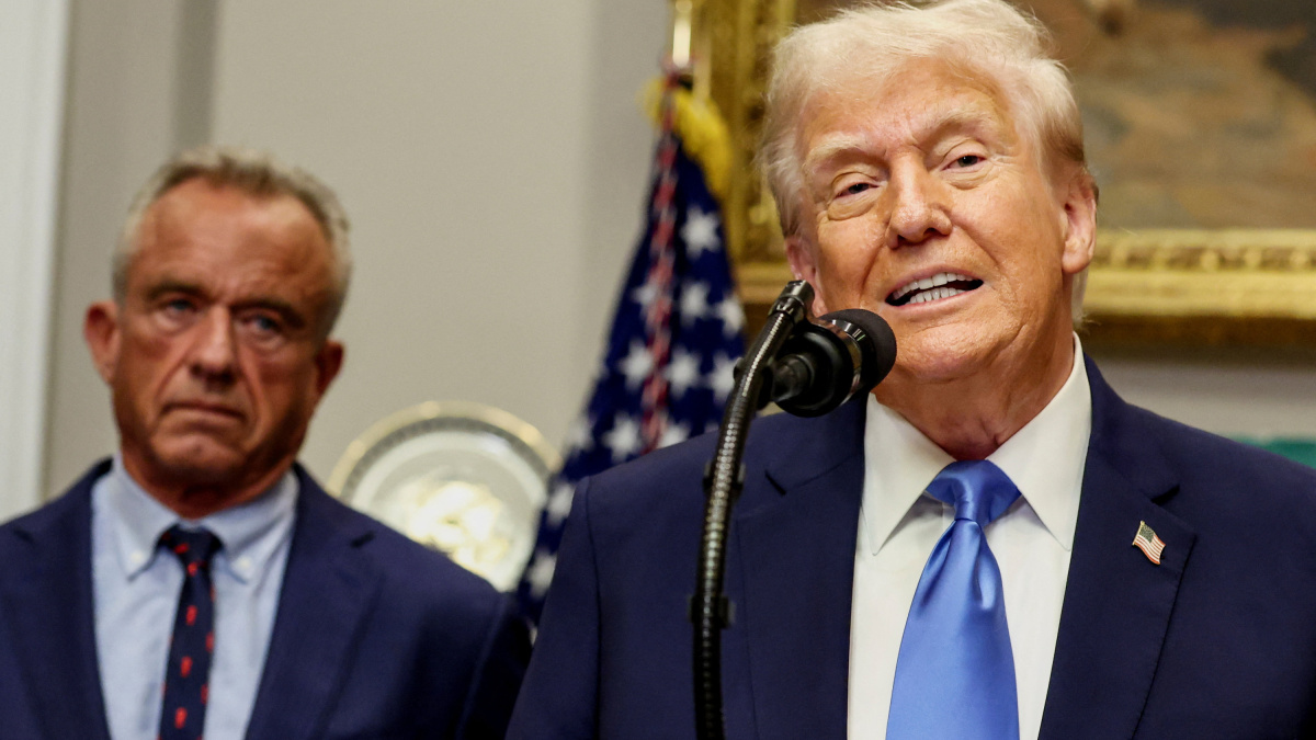 El Gobierno de Trump vincula el uso del paracetamol con el autismo sin ninguna evidencia científica | Público
