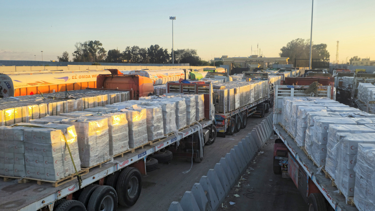 Israel mantiene bloqueado el paso de Rafah para la entrada de ayuda  humanitaria en Gaza | Público