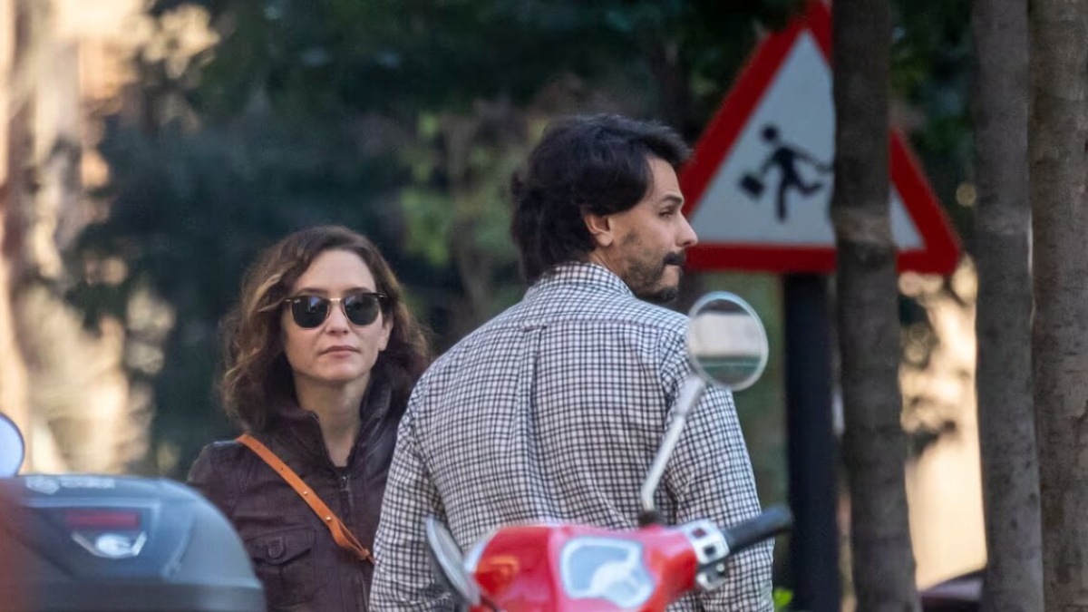 La UCO advierte al juez de que la consultora del novio de Ayuso facturó a Quirón sin disponer de medios necesarios | Público