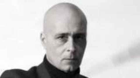 Javier Corcobado: "El amor es un pozo sin fondo, inexplorado como un agujero negro"