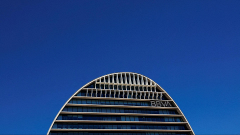 El logo de BBVA en su sede corporativa en la zona norte de Madrid. El logo de BBVA en su sede corporativa en la zona norte de Madrid.