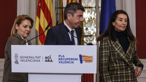 Carlos Mazón realiza una declaración institucional en les Corts con motivo de los presupuestos autonómicos de 2025.