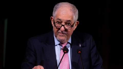 El presidente del Tribunal Constitucional, Cándido Conde-Pumpido, durante un desayuno, en el Ateneo de Madrid, a 7 de abril de 2025.