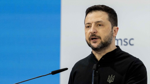 VOLODYMYR ZELENSKYY, presidente de Ucrania, participa en la charla "Desafío y diplomacia: Perspectivas para el futuro de Ucrania" durante la 61.ª Conferencia de Seguridad de Múnich (MSC), celebrada en el Hotel Bayerischer Hof. Foto de archivo. Crédito: An VOLODYMYR ZELENSKYY, presidente de Ucrania, participa en la charla "Desafío y diplomacia: Perspectivas para el futuro de Ucrania" durante la 61.ª Conferencia de Seguridad de Múnich (MSC), celebrada en el Hotel Bayerischer Hof. Foto de archivo.Crédito: Andreas Stroh / Zuma Press / ContactoPhoto – Uso editorial exclusivo en España. Licencia válida durante 3 meses desde la fecha de la imagen.