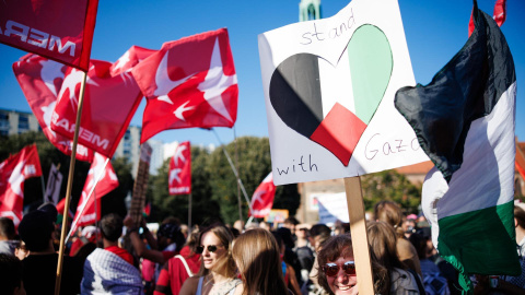 Manifestantes en apoyo a Palestina, en Berlín (Alemania).