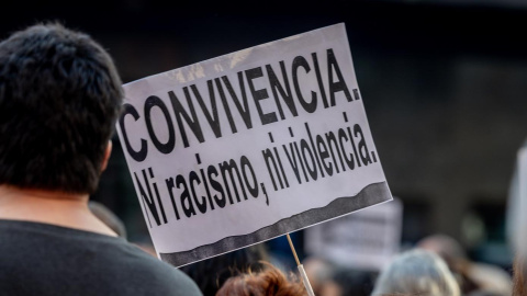 Concentration contra la xenofobia Imagen de archivo de decenas de personas durante una concentración contra el racismo y la xenofobia.