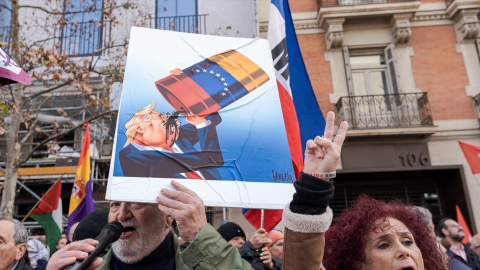 Concentración en Madrid contra la agresión de EEUU a Venezuela