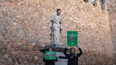 emperador_musk2 Oxfam Intermón y el artista Eugenio Merino llevan a cabo una intervención artística para reflexionar sobre la concentración de riqueza y el poder contemporáneo.