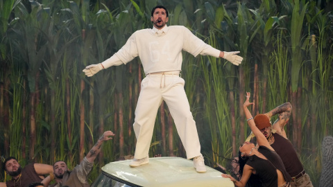 Bad Bunny, orgullo latino en la Super Bowl. Bad Bunny, orgullo latino en la Super Bowl.