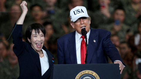 2026-02-06T003925Z_1477837213_RC2VKHAFRLV4_RTRMADP_3_JAPAN-ELECTION-TRUMP Donald Trump junto a la primera ministra japonesa Sanae Takaichi.