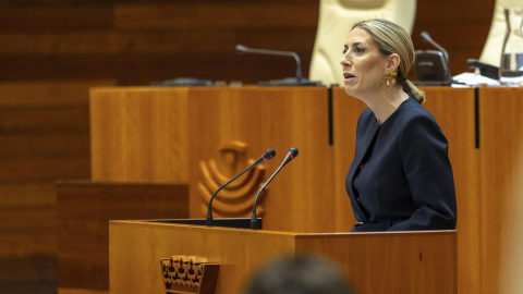 La presidenta extremeña en funciones, María Guardiola, interviene ante el parlamento regional. La presidenta extremeña en funciones, María Guardiola, interviene ante el parlamento regional.