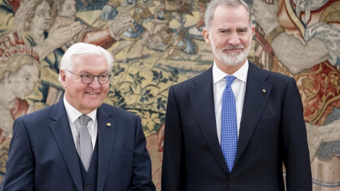 Felipe de Borbón y Frank-Walter Steinmeier, presidente de la República Federal de Alemania, el pasado 26 de noviembre en el Palacio de La Zarzuela. Felipe de Borbón y Frank-Walter Steinmeier, presidente de la República Federal de Alemania, el pasado 26 de noviembre en el Palacio de La Zarzuela.