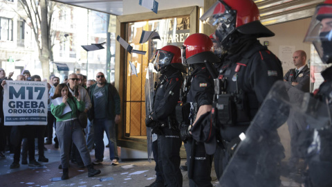 Los sindicatos nacionalistas llaman a la huelga en País Vasco y Navarra Huelga general de este martes en Bilbao.