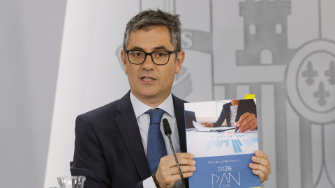 El ministro de la Presidencia, Justicia y Relaciones con las Cortes, Félix Bolaños, durante la rueda de prensa posterior a la reunión del Consejo de Ministros, este martes en Moncloa.