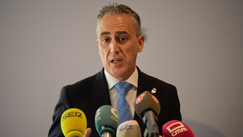 (Foto de ARCHIVO)El alcalde de Puertollano, Miguel Ángel Ruiz, interviene durante un desayuno informativo, en el Hotel Santa Eulalia, a 24 de mayo de 2024, en Puertollano, Ciudad Real, Castilla-La Mancha (España).Eusebio García del Castillo / Europa Press24 MAYO 2024;DESAYUNO;ENCUENTRO;INFORMATIVO;PP;PARTIDO POPULAR24/5/2024