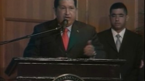 Chávez: "Bush está para mandarlo al manicomio" Chávez: "Bush está para mandarlo al manicomio"
