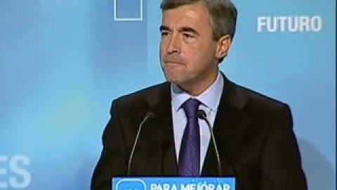 Acebes anima a los ciudadanos a comparar entre Zapatero y Rajoy Acebes anima a los ciudadanos a comparar entre Zapatero y Rajoy