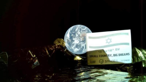 La sonda lunar israelí mandó 'un selfi' con la Tierra de fondo SpaceIL/AFP La sonda lunar israelí mandó 'un selfi' con la Tierra de fondo SpaceIL/AFP