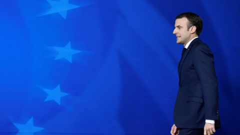 El presidente francés Emmanuel Macron, a su llegada a la rueda de prensa posterior a la última cumbre de la UE en Bruselas. REUTERS/Eric Vidal El presidente francés Emmanuel Macron, a su llegada a la rueda de prensa posterior a la última cumbre de la UE en Bruselas. REUTERS/Eric Vidal