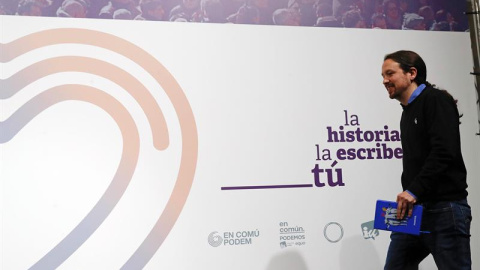 Pablo Iglesias, al inicio de su comparecencia en la noche electoral, para valorar los resultados del 28-A. EFE/J.P. Gandúl Pablo Iglesias, al inicio de su comparecencia en la noche electoral, para valorar los resultados del 28-A. EFE/J.P. Gandúl