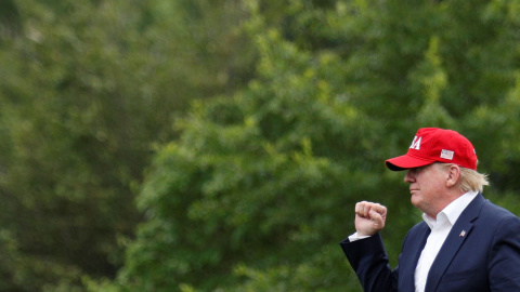 El presidente de EEUU, Donald rump, en los jardines de la Casa Blanca, al regreso de su reciente gira por Europa. REUTERS El presidente de EEUU, Donald rump, en los jardines de la Casa Blanca, al regreso de su reciente gira por Europa. REUTERS