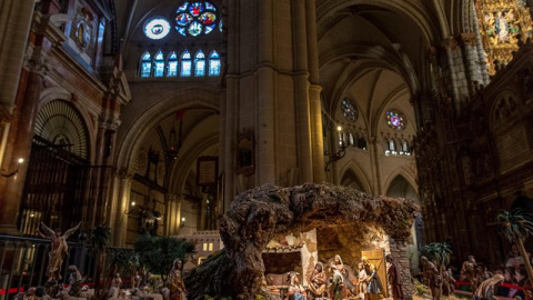 Belén de piezas únicas hechas a mano en la Catedral de Toledo. EFE /Ismael Herrero Belén de piezas únicas hechas a mano en la Catedral de Toledo. EFE /Ismael Herrero