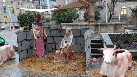Los "yonkizombis" del belén de Ourense desatan la polémica y piden que sea retirado Los "yonkizombis" del belén de Ourense desatan la polémica y piden que sea retirado
