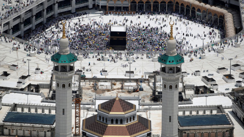 Una vista aérea de la Kaaba en la Gran Mezquita en la ciudad sagrada de La Meca (Arabia Saudi). REUTERS / Umit Bektas Una vista aérea de la Kaaba en la Gran Mezquita en la ciudad sagrada de La Meca (Arabia Saudi). REUTERS / Umit Bektas