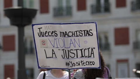 Pancarta en una manifestación en Madrid contra la sentencia de La Manada, en mayo de 2018. E.P./A. Pérez Pancarta en una manifestación en Madrid contra la sentencia de La Manada, en mayo de 2018. E.P./A. Pérez