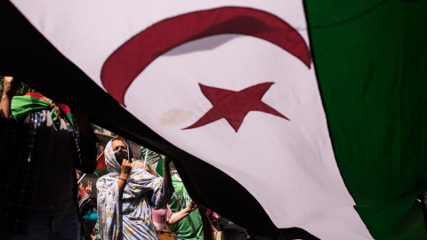 La bandera de la República Árabe Saharaui Democrática, durante una manifestación por la libertad del Pueblo Saharaui, en la Gran Vía, a 19 de junio de 2021, en Madrid (España).- EUROPA PRESS La bandera de la República Árabe Saharaui Democrática, durante una manifestación por la libertad del Pueblo Saharaui, en la Gran Vía, a 19 de junio de 2021, en Madrid (España).- EUROPA PRESS