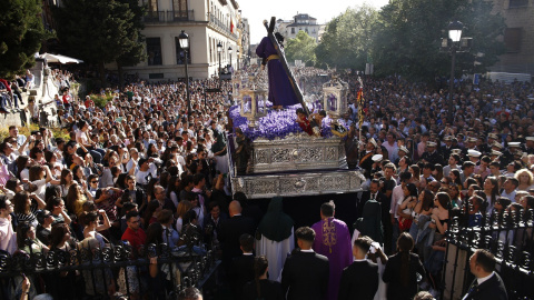 Imagen de la Semana Santa de Granada en 2019, del paso de la procesión de Nuestro Padre Jesús del Gran Poder. E.P./Álex Cámara Imagen de la Semana Santa de Granada en 2019, del paso de la procesión de Nuestro Padre Jesús del Gran Poder. E.P./Álex Cámara