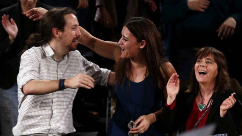 Pablo Iglesias y Marisa Matias tras un mitin conjunto en Portugal con el Bloque de Izquierdas.- EFE Pablo Iglesias y Marisa Matias tras un mitin conjunto en Portugal con el Bloque de Izquierdas.- EFE