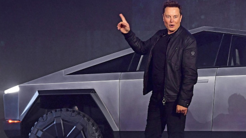 La Cybertruck fue el mayor capricho de la 'cabezonería' de Elon Musk, pero su burbuja ya se ha desinflado La Cybertruck fue el mayor capricho de la 'cabezonería' de Elon Musk, pero su burbuja ya se ha desinflado