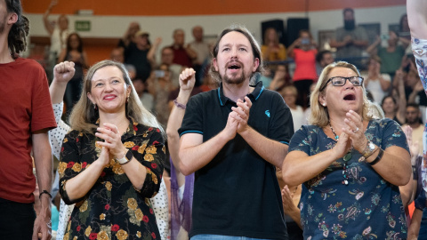 Pablo Iglesias (c), Meri Pita (d) y Victoria Rosell (i), durante un mitin de Unidas Podemos en Las Palmas de Gran Canaria en octubre de 2019. E.P. Pablo Iglesias (c), Meri Pita (d) y Victoria Rosell (i), durante un mitin de Unidas Podemos en Las Palmas de Gran Canaria en octubre de 2019. E.P.