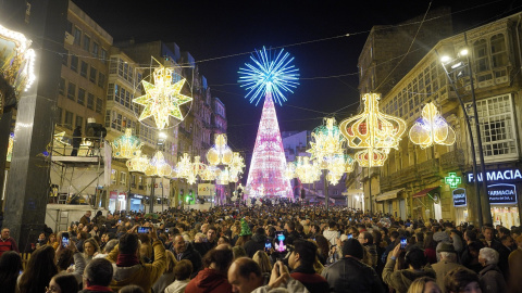 Centenares de personas asisten al encendido de las luces de Navidad 2023 en Porta do Sol, en Vigo. EUROPA PRESS/Javier Vázquez Centenares de personas asisten al encendido de las luces de Navidad 2023 en Porta do Sol, en Vigo. EUROPA PRESS/Javier Vázquez