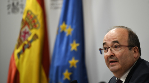 El ministro de Cultura, Miquel Iceta, anuncia la ganadora del Premio Cervantes 2021, en el Ministerio de Cultura y Deporte, a 10 de noviembre de 2021, en Madrid (España).- Fernando Sánchez / Europa Press El ministro de Cultura, Miquel Iceta, anuncia la ganadora del Premio Cervantes 2021, en el Ministerio de Cultura y Deporte, a 10 de noviembre de 2021, en Madrid (España).- Fernando Sánchez / Europa Press