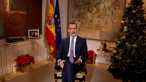 El Rey Felipe VI ofrece su tradicional discurso de Nochebuena desde el Palacio de la Zarzuela, a 24 de diciembre de 2021, en Madrid (España).- Pool / Europa Press El Rey Felipe VI ofrece su tradicional discurso de Nochebuena desde el Palacio de la Zarzuela, a 24 de diciembre de 2021, en Madrid (España).- Pool / Europa Press
