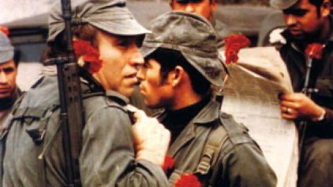 revolución de los claveles