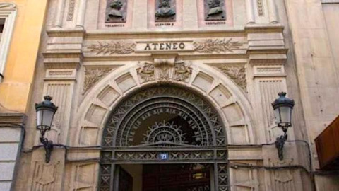 Entrada del Ateneo de Madrid. Entrada del Ateneo de Madrid.