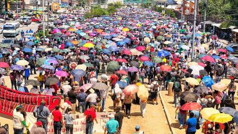 Manifestación en Tegucigalpa (Honduras) por la defensa de la salud y la educación pública. Foto: Gaspar Rodríguez. Manifestación en Tegucigalpa (Honduras) por la defensa de la salud y la educación pública. Foto: Gaspar Rodríguez.