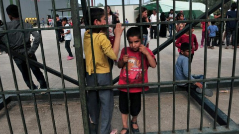 Niños refugiados en el campo de refugiados griego de Kalohori - SAKIS MITROLIDIS / AFP Niños refugiados en el campo de refugiados griego de Kalohori - Sakis Mitrolidis / AFP