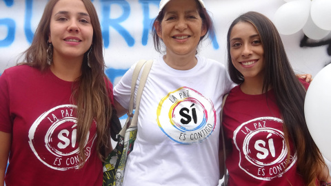 Manifestación en Madrid a favor de la paz en Colombia. Foto: Ochoa 2016 (CC BY-NC-ND 2.0) Manifestación en Madrid a favor de la paz en Colombia. Foto: Ochoa 2016 (CC BY-NC-ND 2.0)