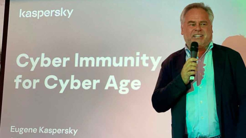 Imagen de archivo de Eugene Kaspersky durante un evento de seguridad en Irlanda. – Kaspersky Imagen de archivo de Eugene Kaspersky durante un evento de seguridad en Irlanda. – Kaspersky